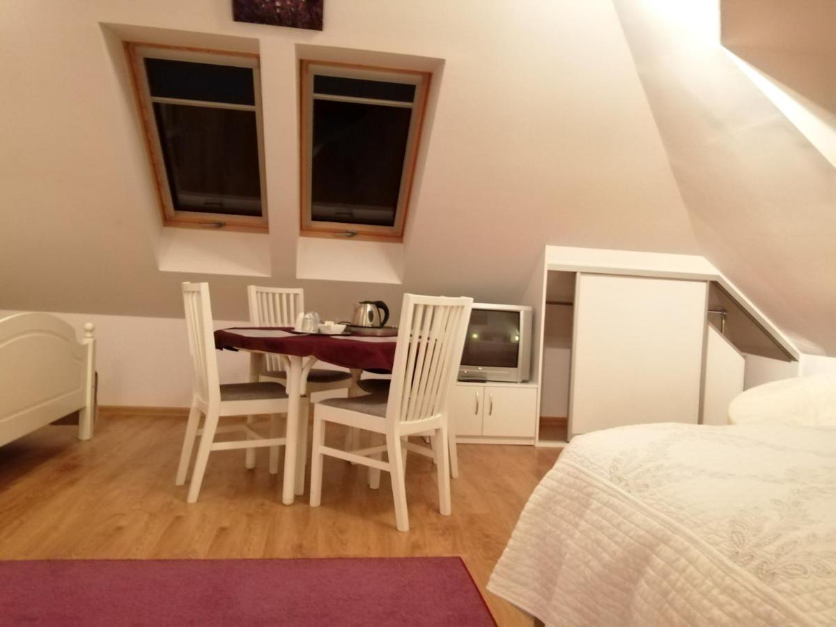 Agroturystyka U Izabelli Niemce Exterior foto